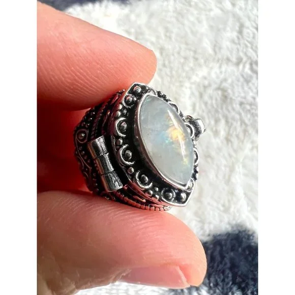 925 Rainbow Flash Moonstone POISON Ring 6, 7, 10 - Picture 9 of 13